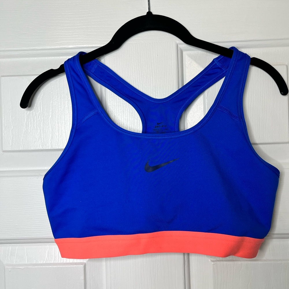 NIKE sports bra
